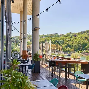 Hotel Novotel Centre-confluence Bord De Saone Lione